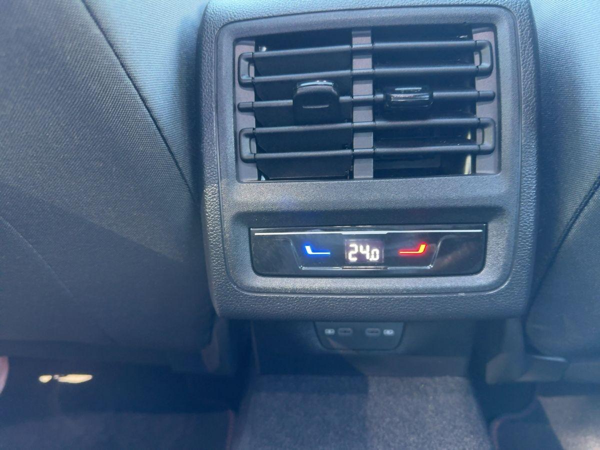 Volkswagen Golf VIII 2.0 GTI DSG Panoramadach AHK AppConnec