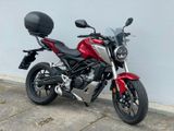 Honda CB125R mit Topcase