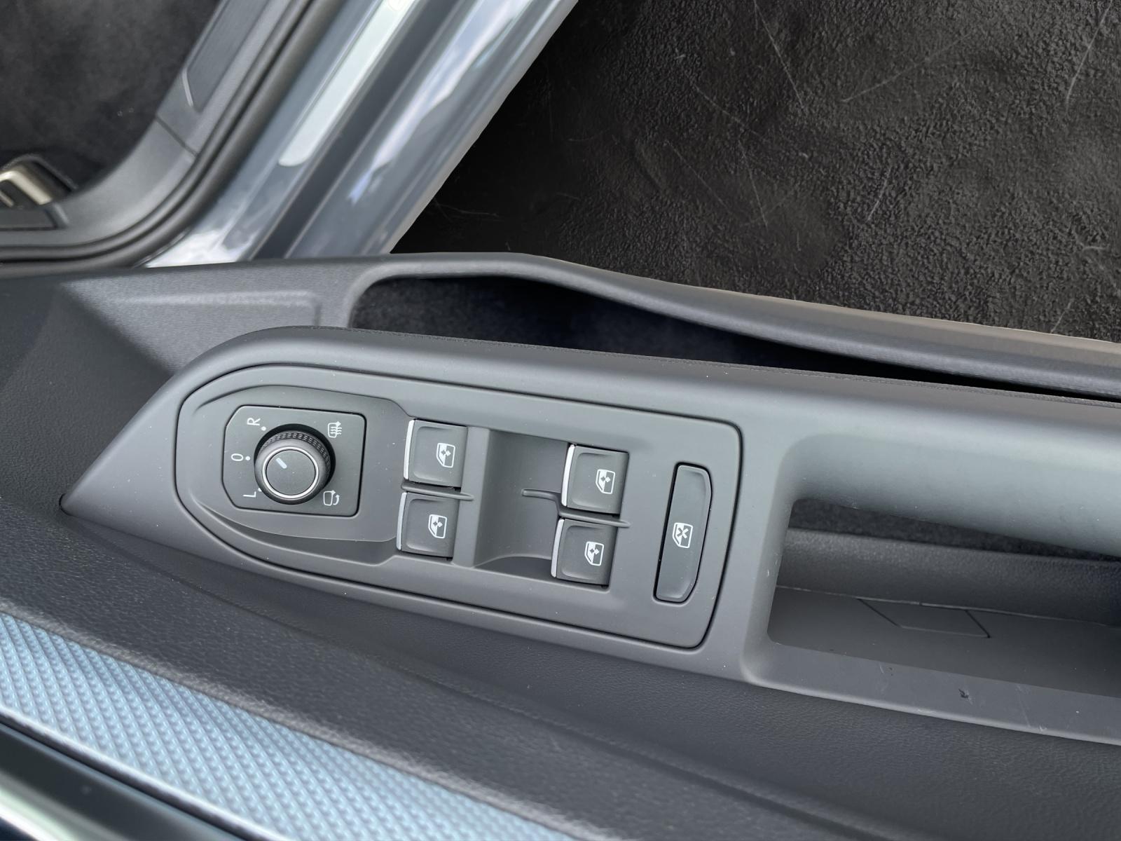 Volkswagen Golf 1.5 eTSI DSG Energy AHK Navi LED Kamera PD, миниатюра 7