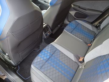 Fahrzeugabbildung Volkswagen Golf VIII R 2.0 TSI DSG 4M LED/ACC/Panorama