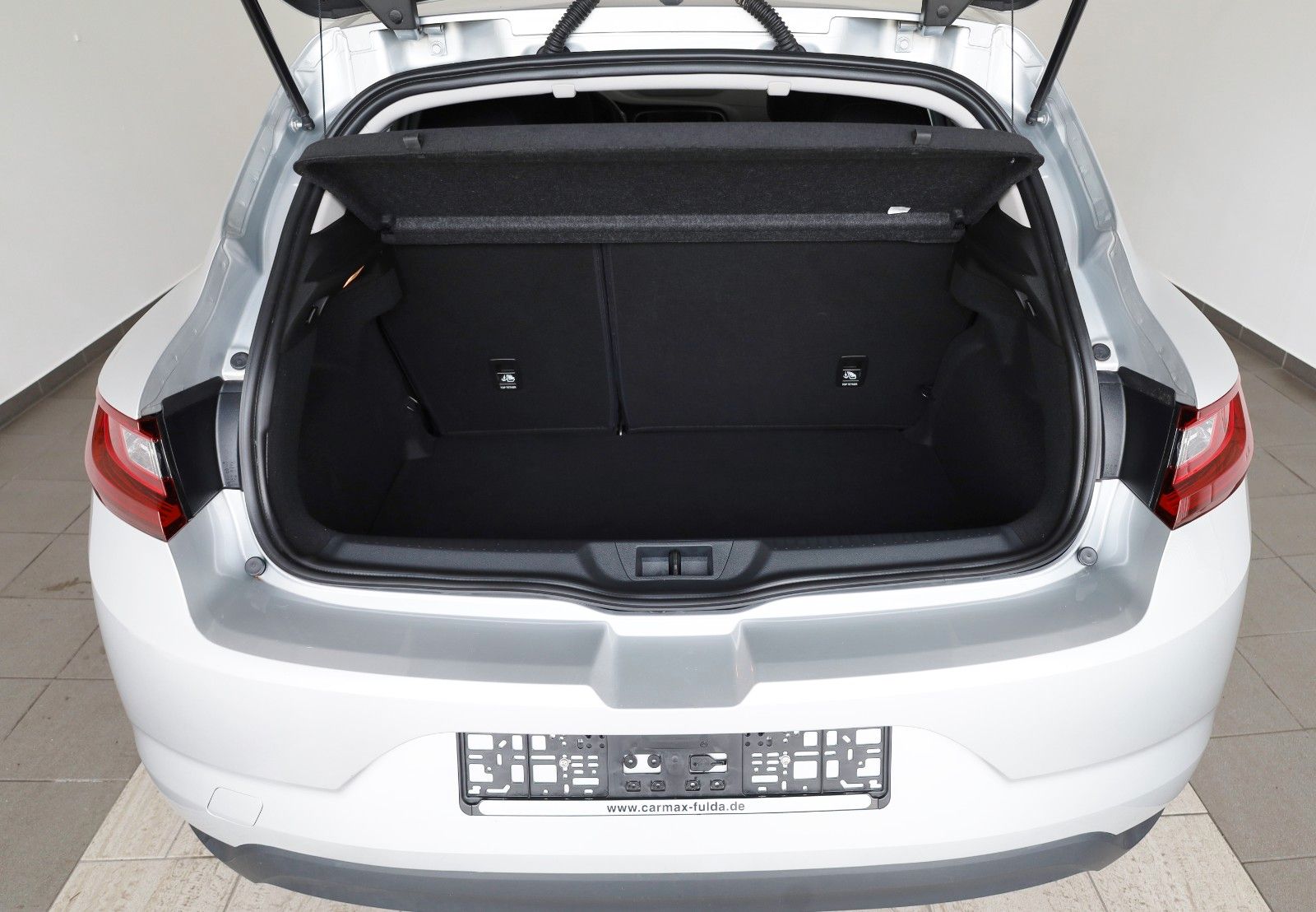 Fahrzeugabbildung Renault Megane IV Lim. 5-trg. Navi,City-/Safety-Paket