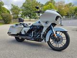 Harley-Davidson Road Glide CVO - HARLEY-DAVIDSON CVO ROAD GLIDE