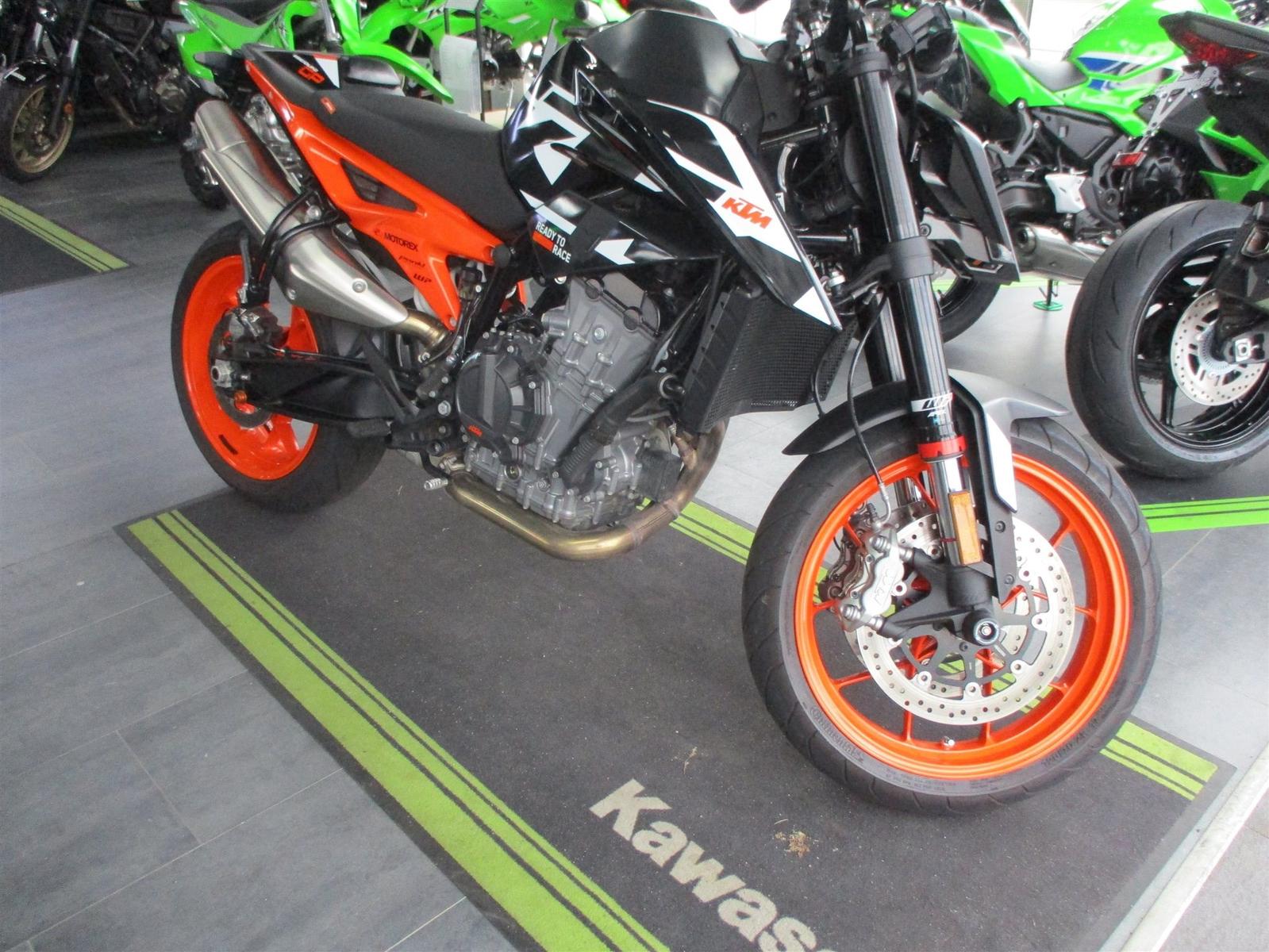 KTM 890 Duke GP