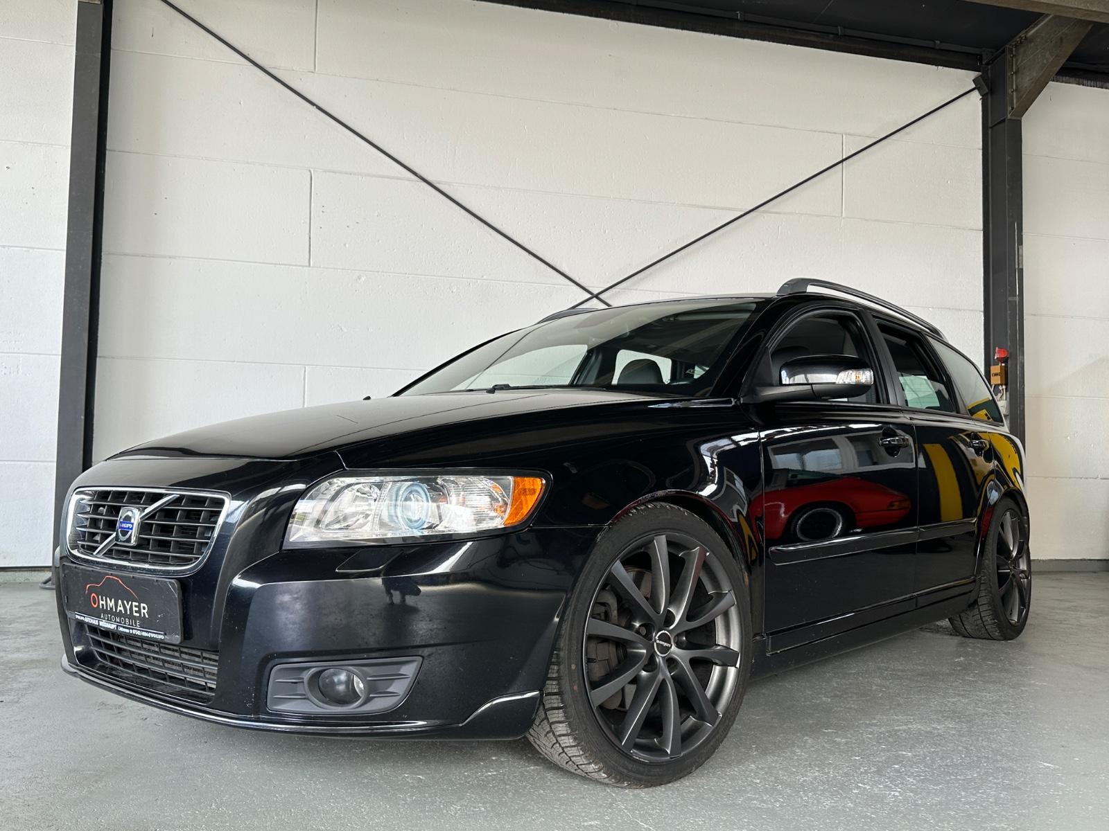 Volvo V50/Kombi/D5/Summum/Leder/Pano/SHZ/8-fach