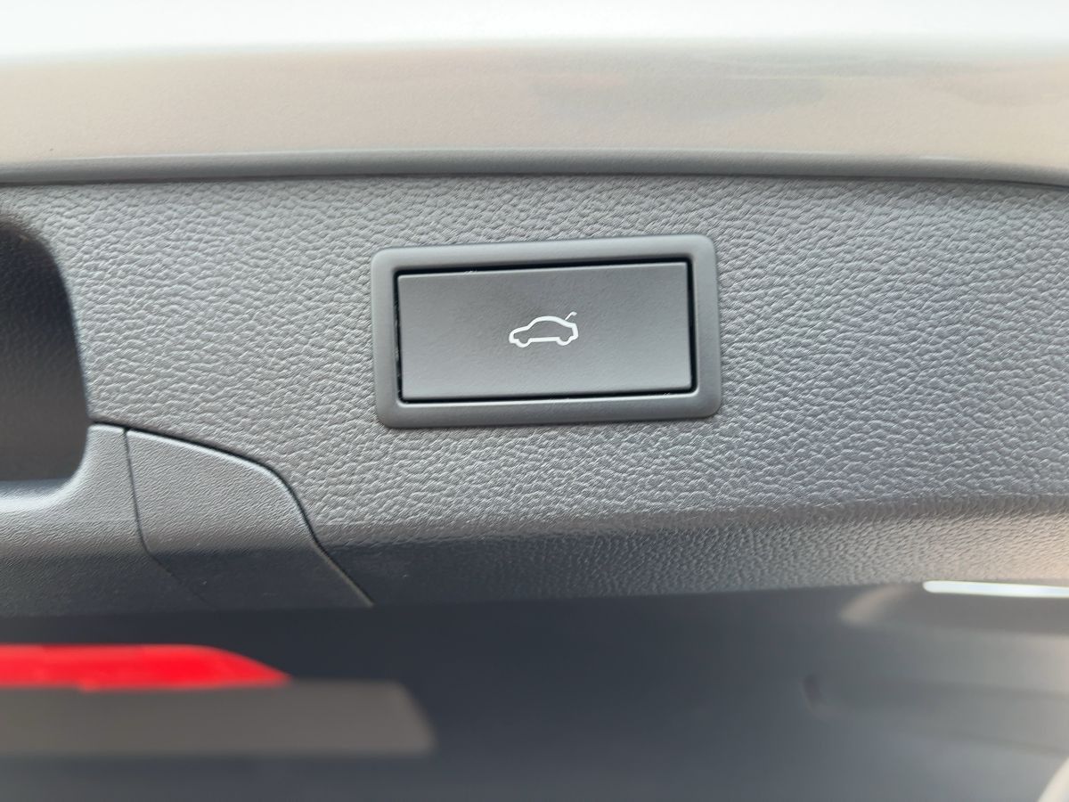 Volkswagen Passat Variant 2.0 TDI DSG Elegance AHZV HUD LED foto 19
