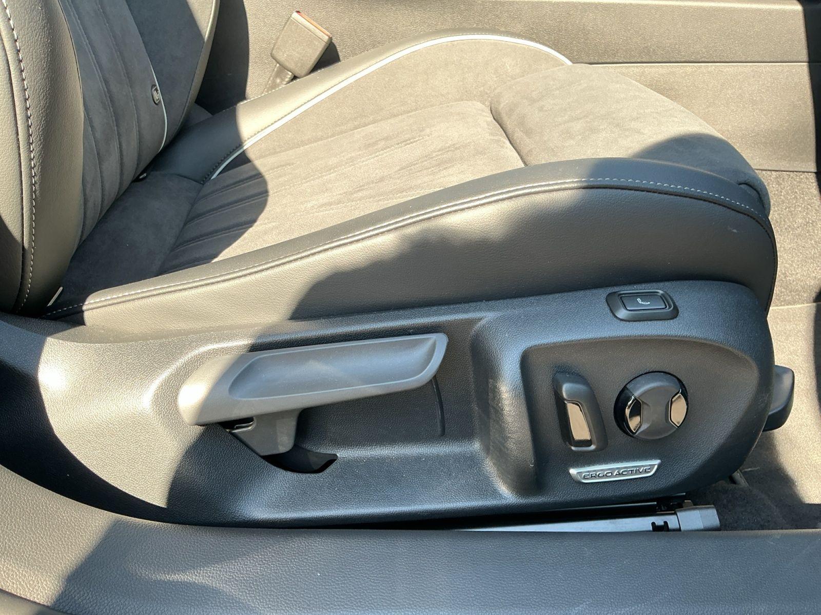 Volkswagen Passat Elegance 2.0 TDI DSG Head-Up Keyless AHK 