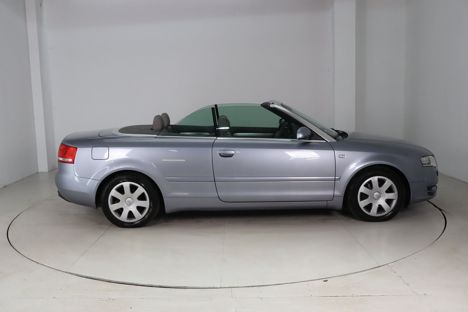 Fahrzeugabbildung Audi A4 Cabriolet 2.0 TDI Top-Zustand * Automatik