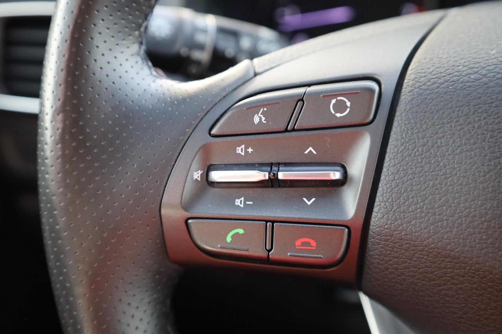 Hyundai i30 1.4 T-GDI Passion + LED Navi Kamera DAB USB