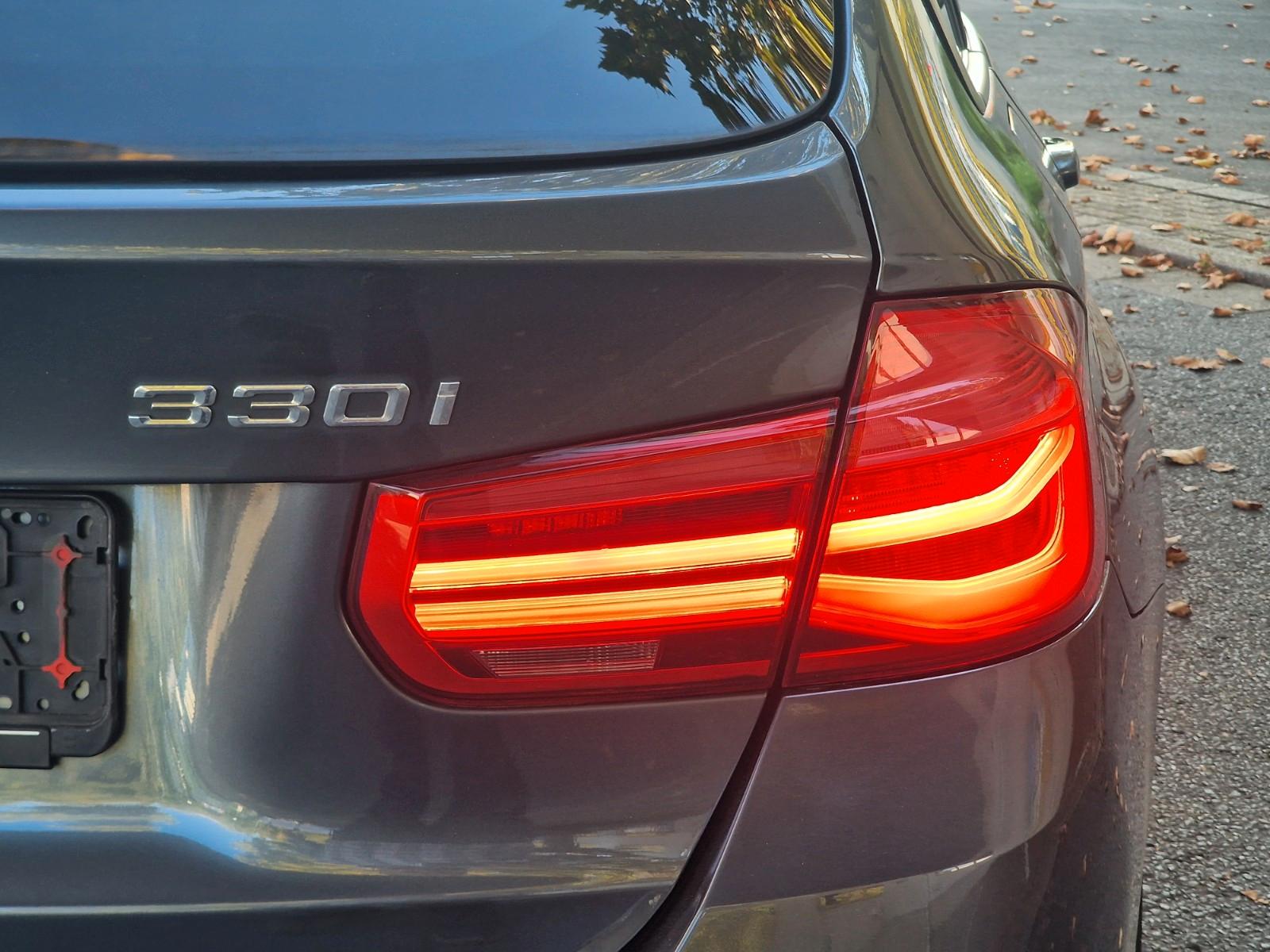 BMW 330 i SPORT LINE*PANORAMA*HEAD UP*AUT*GARANTIE*
