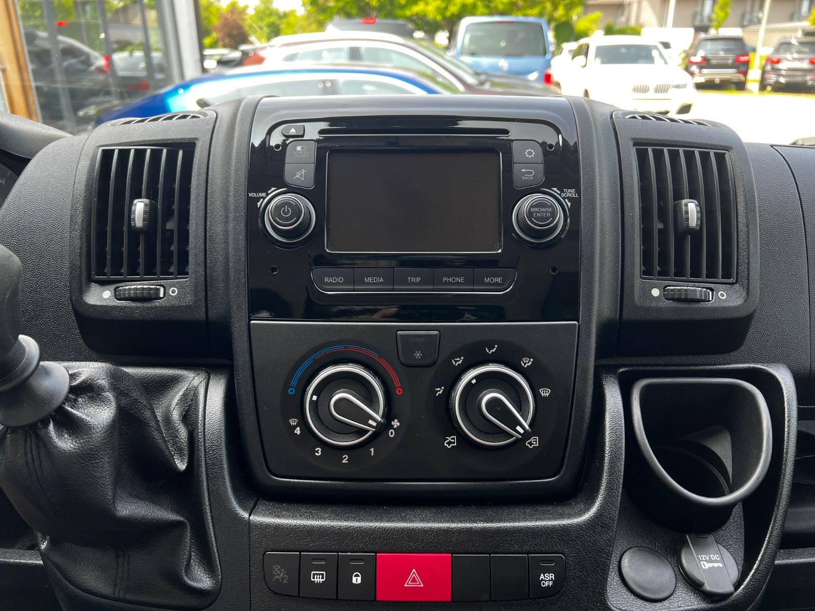 Fahrzeugabbildung Citroën Jumper Grossraumkasten 35 L2H2 Profi HDi 150|AHK