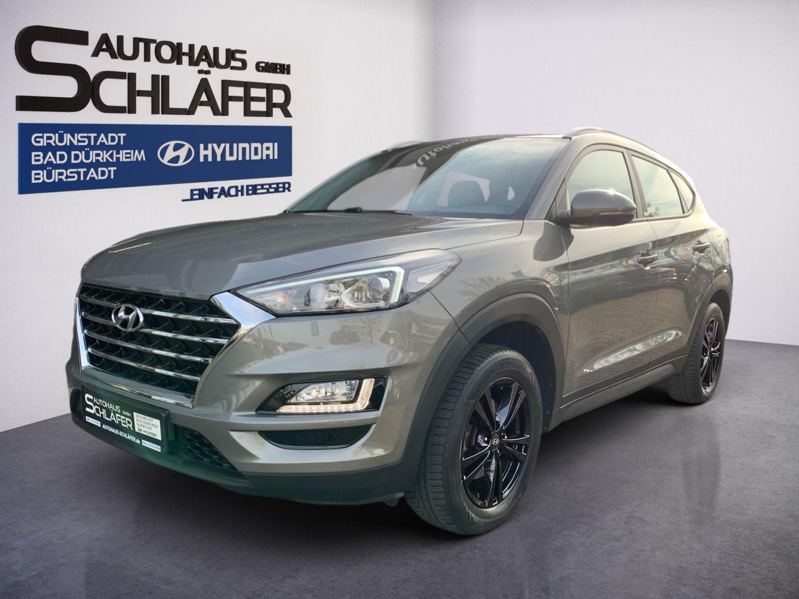 Hyundai TUCSON 1.6 Advantage Navi 8x bereift