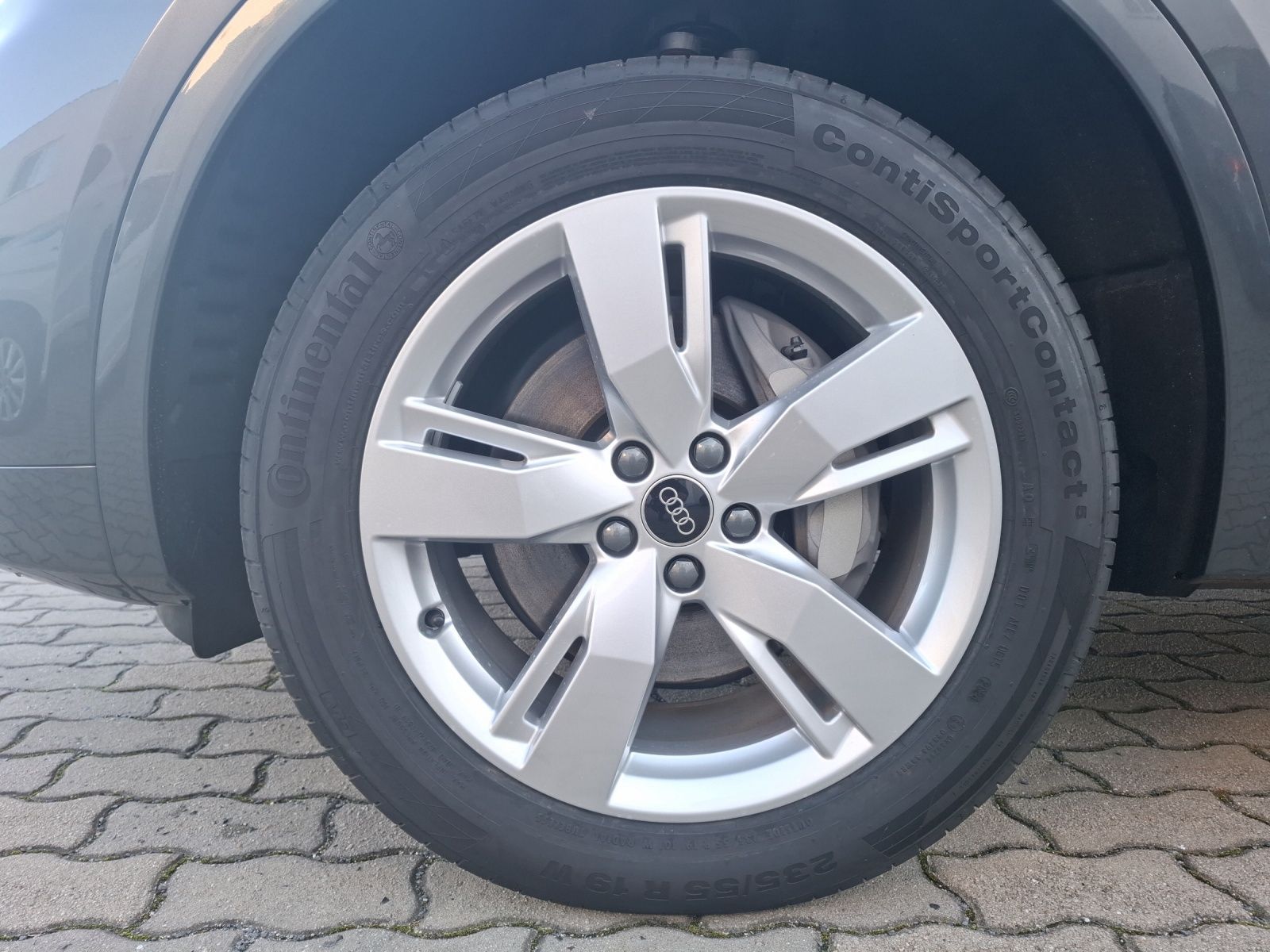 Fahrzeugabbildung Audi Q5 50 TDI quattro S-line Matrix AHK Navi AVC RFK