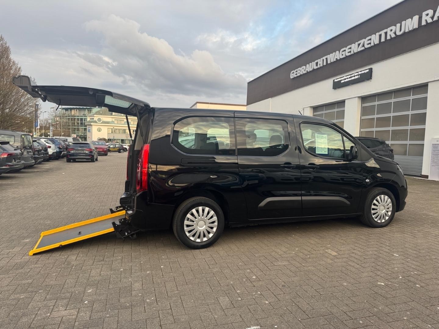 Opel Combo BEHINDERTENGERECHT!++ROLLSTUHLUMBAU!, миниатюра 18