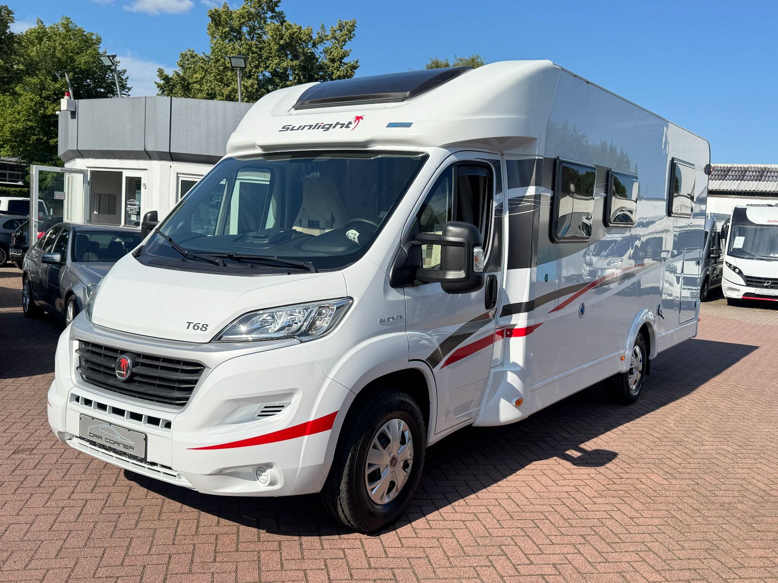 Fahrzeugabbildung Sunlight T 68 FIAT DUCATO NAVI KAMERA SAT TV EB & HUBBETT