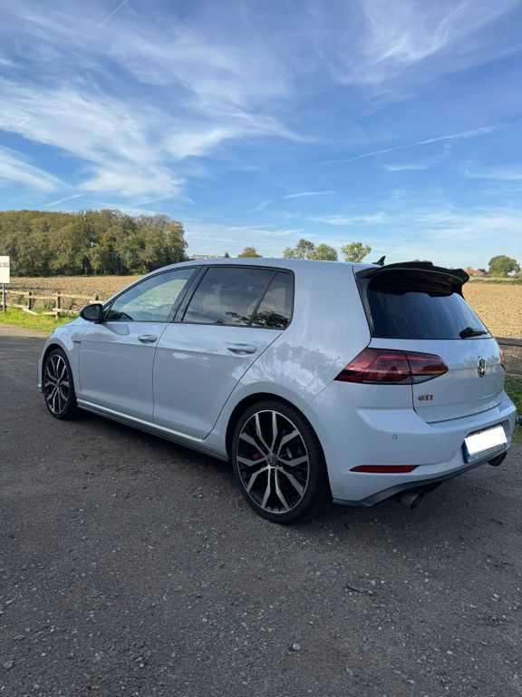 Image of Volkswagen Golf
