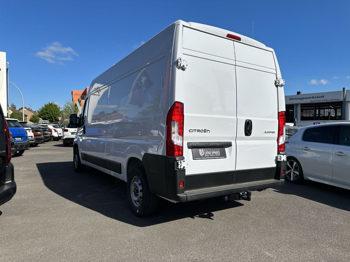 Fahrzeugabbildung Citroën Jumper 2.2 KW 35 L3H2 BlueHDi 140 AHK-abn. Navi
