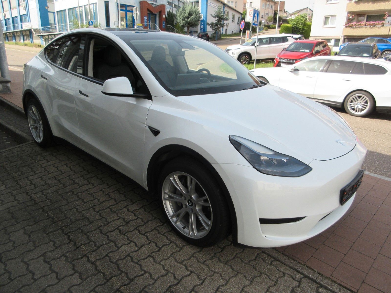 Tesla Model Y Basis RWD/NavigationLED/ACC