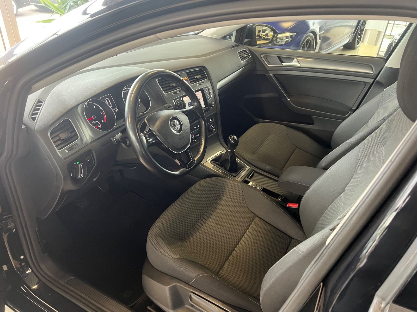 Fahrzeugabbildung Volkswagen Golf VII Lim. 1.6 TDIComfortline *1.HAND*SCHECKH