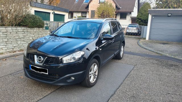 Nissan Qashqai+2 2.0 dCi DPF Acenta mit 8-Fachbereifung