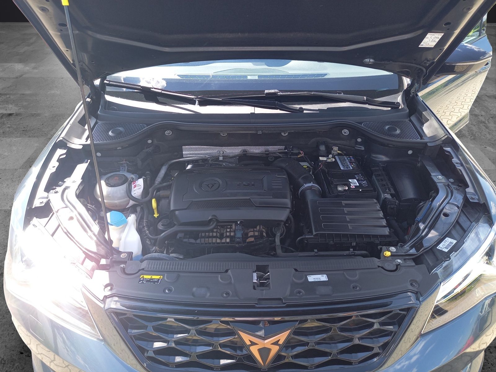 Fahrzeugabbildung SEAT Ateca Basis 4Drive 2.0 TSI DSG ACC KAMERA LED
