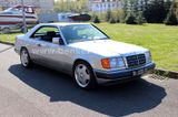 Mercedes-Benz CE 220 - Mercedes-Benz CE 220 mit Benzin-Antrieb: Coupé