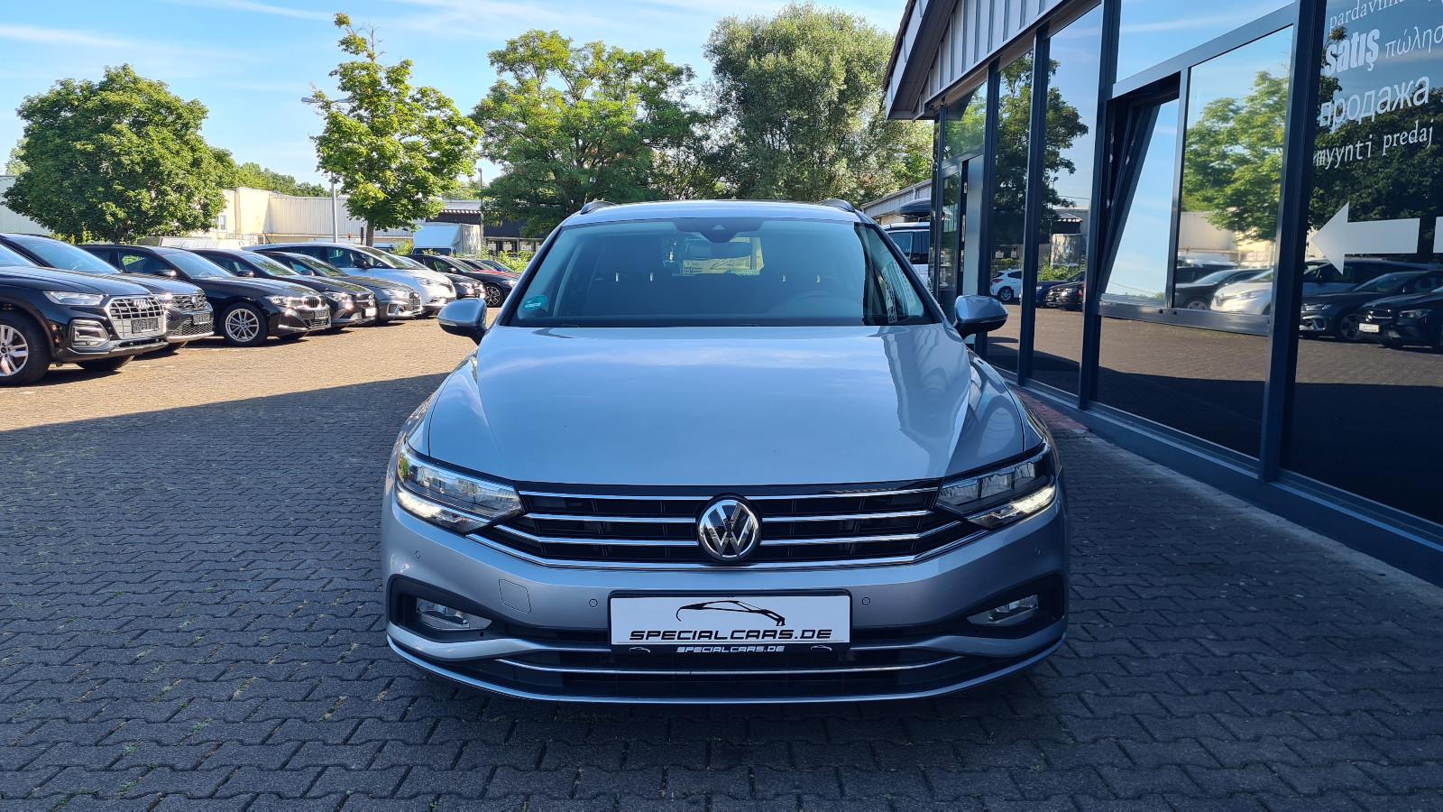 Volkswagen Passat Variant - Automatik - AHK - Navi