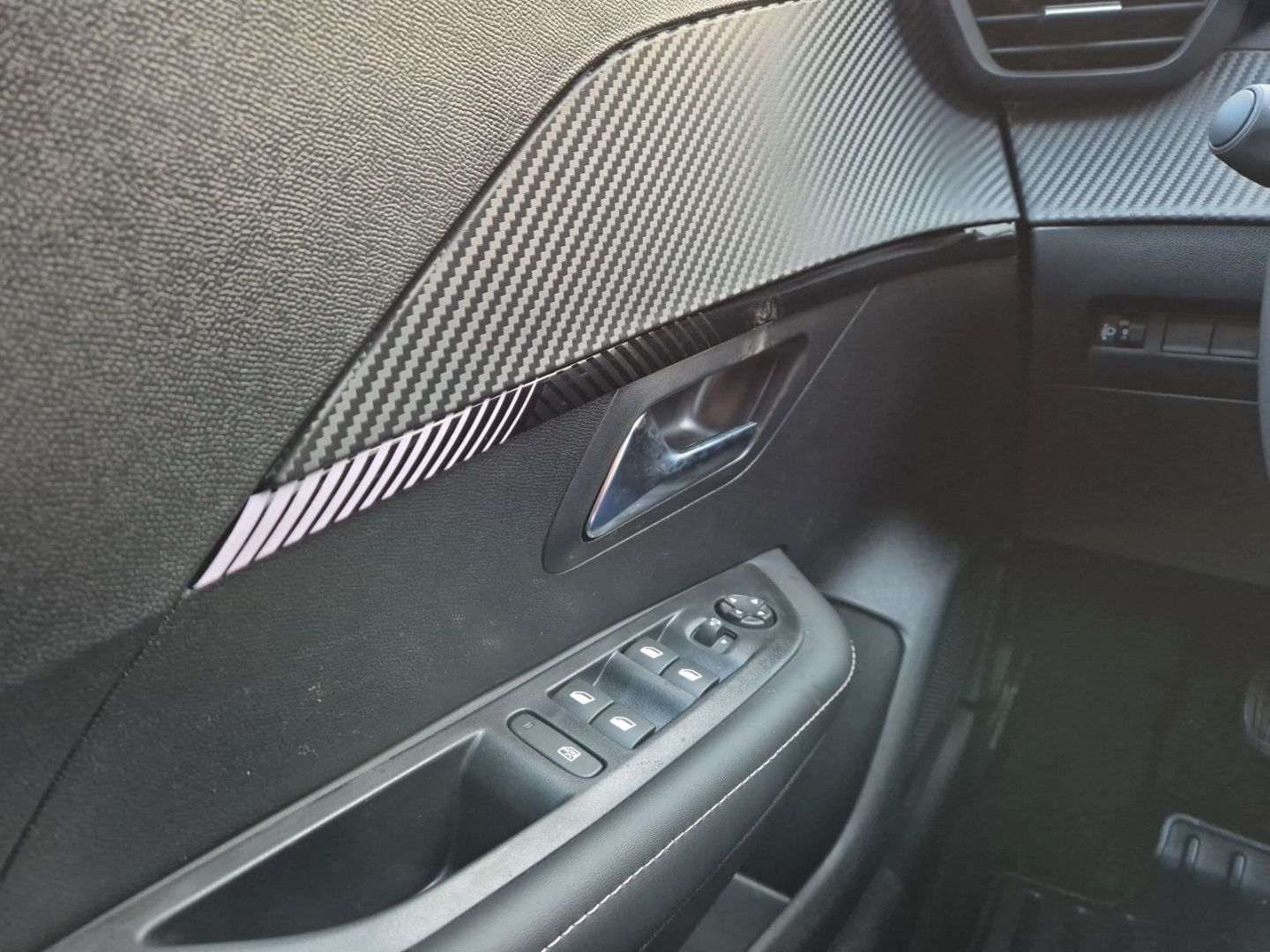 Peugeot 208 - Bild 13