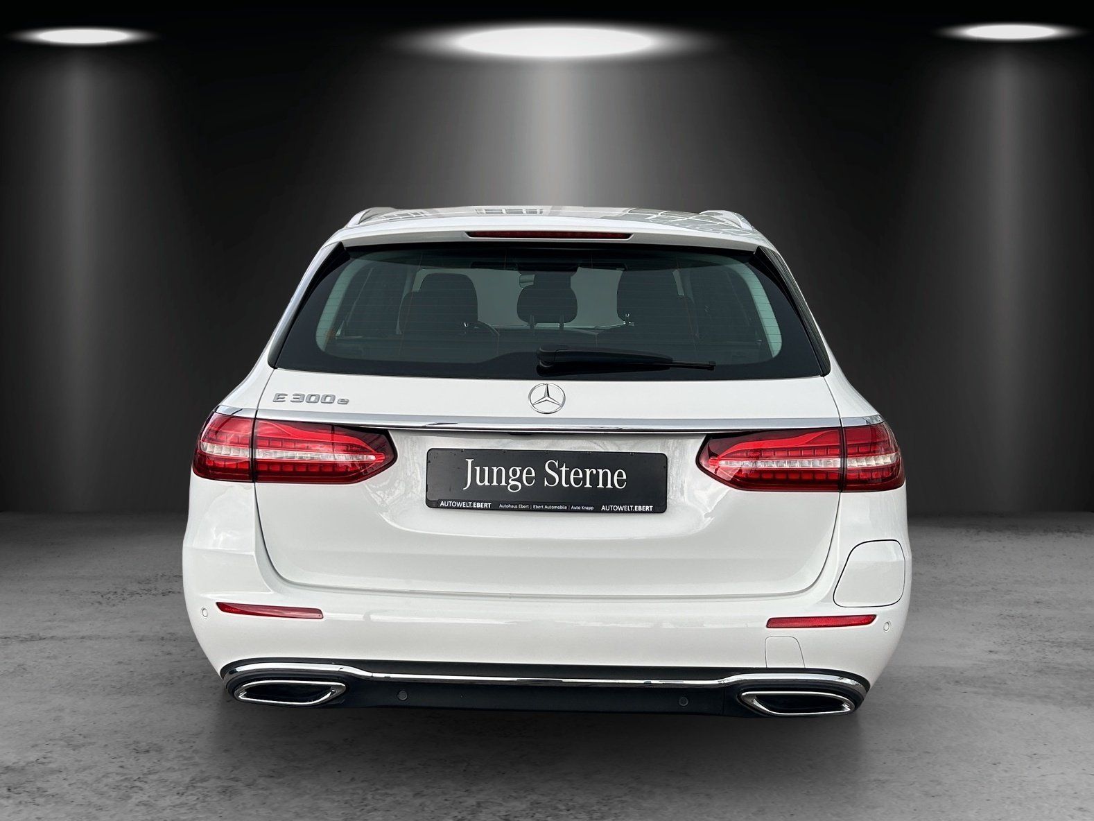 Fahrzeugabbildung Mercedes-Benz E 300e T Avantg AHK Busin DISTRO HighEndMBUX HUD