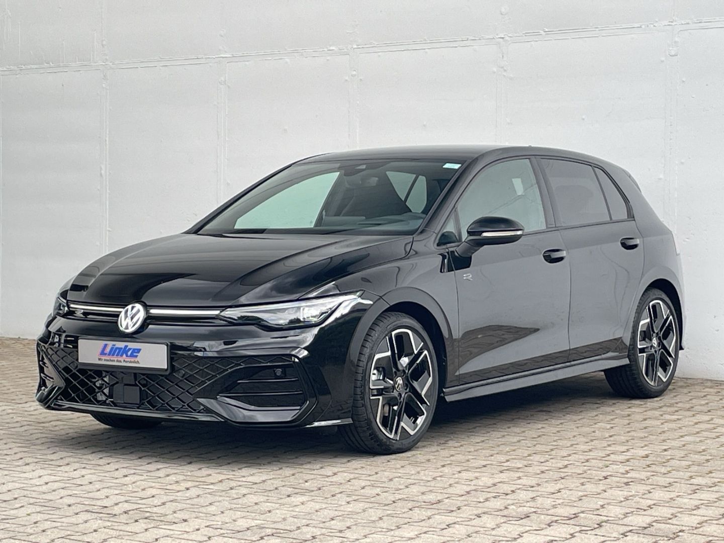 Golf VIII 1.5 eTSI DSG R-Line HUD/AHK/Kamera/ACC