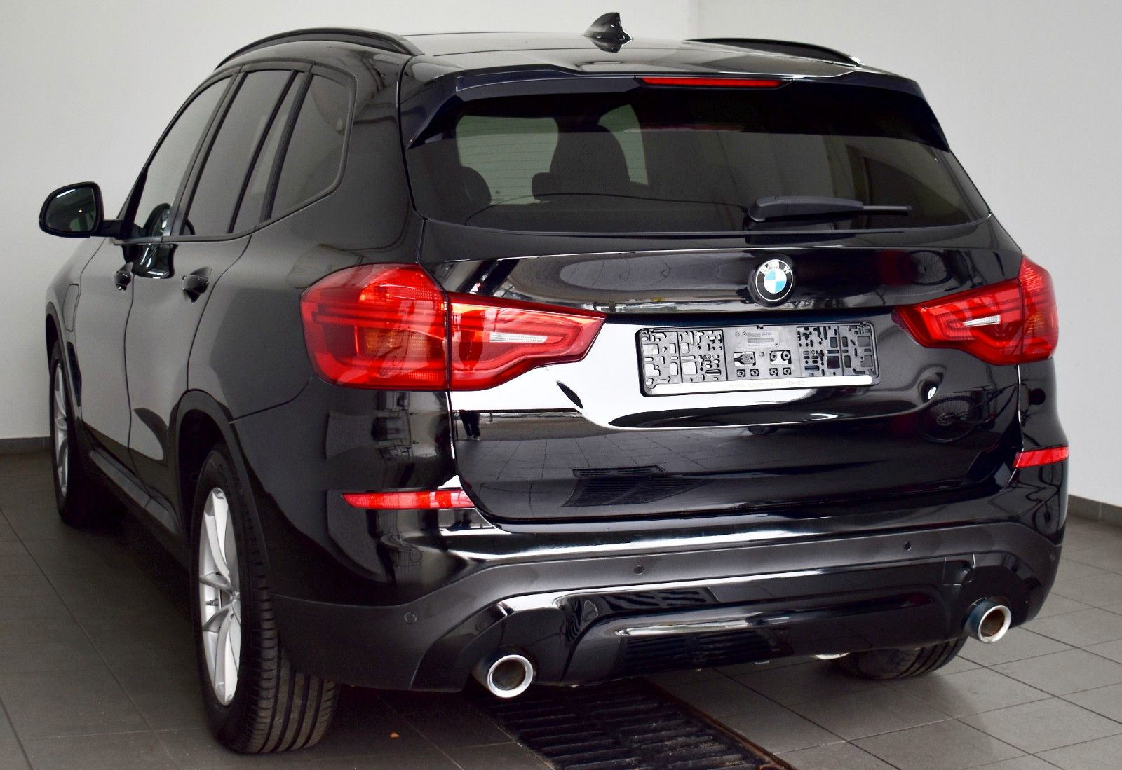 Fahrzeugabbildung BMW X3 xDrive 30 e Automatik,Teilleder,PANO,SHZ,AHK