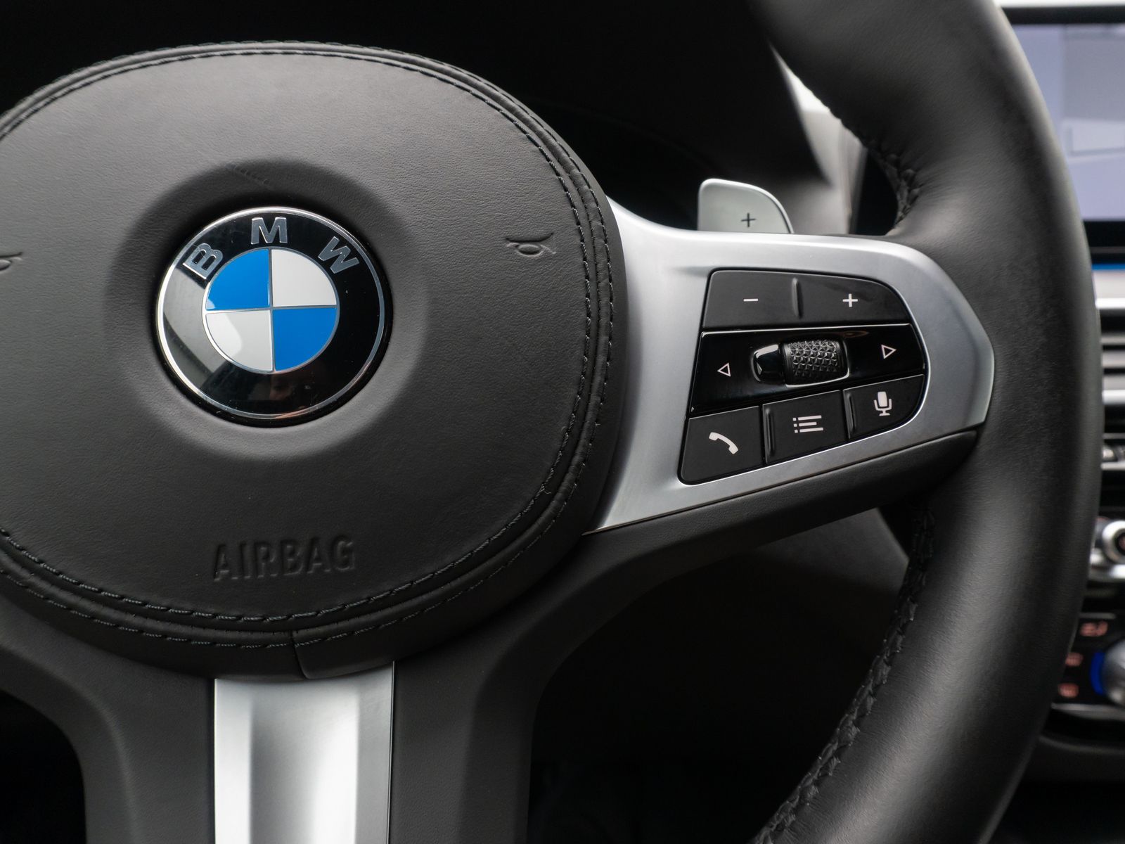 Fahrzeugabbildung BMW 530e M Sport 360° Laser DAB Komfort HUD 19Zoll