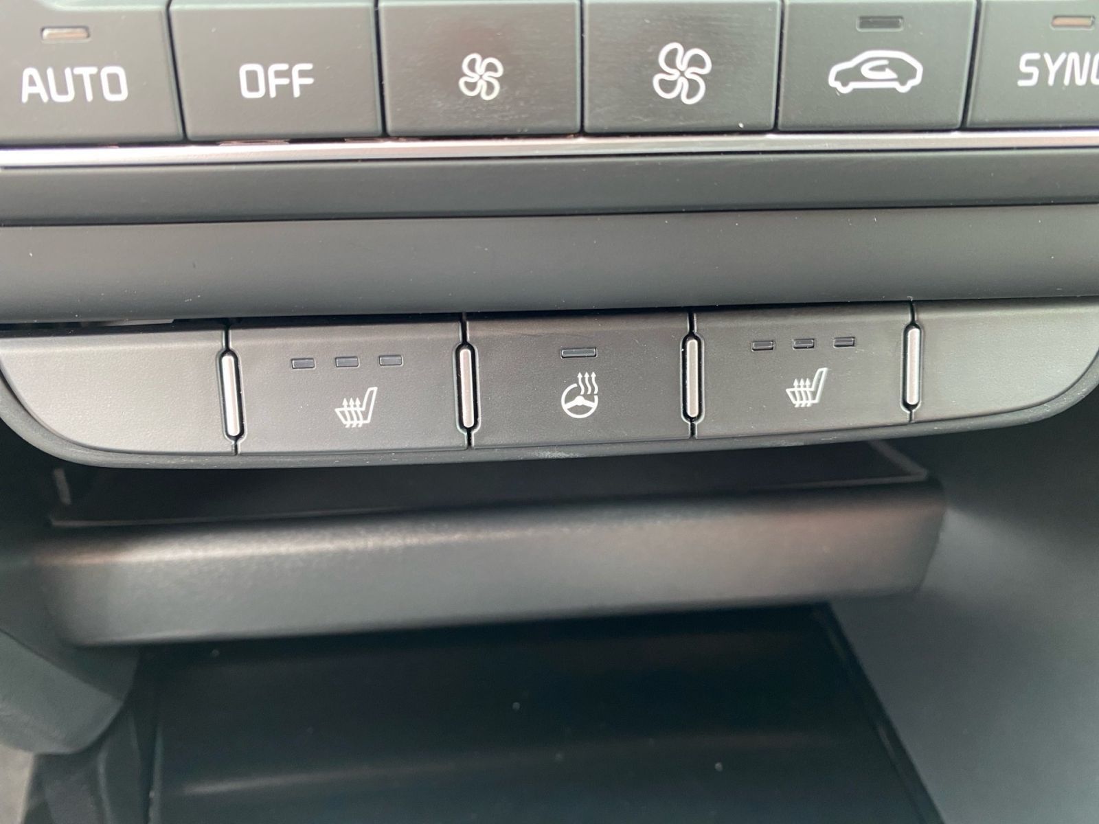 Fahrzeugabbildung Kia Xceed 1.5 T-i DCT7 Vision +AHK +WR +Standheizung