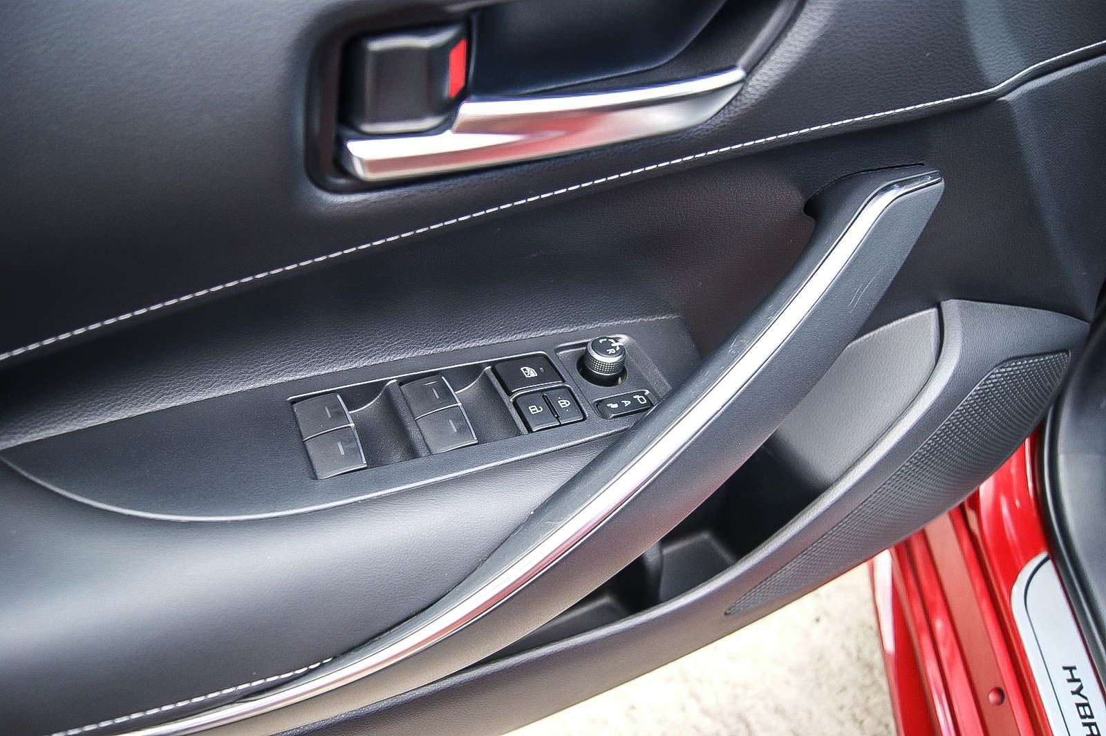 Fahrzeugabbildung Toyota Corolla 1.8 Hybrid  Club LED NAVI ACC KAMERA DAB