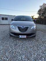 Lancia Ypsilon 0.9 TwinAir 85 CV 5 porte S&S DFN - Lancia Ypsilon mit Halbautomatikschaltung