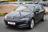 Skoda Superb Combi L&K iV LED Navi ACC Sitzheizung DAB - mit Hybrid-Antrieb: Geschwindigkeitsbegrenzer, Kombi