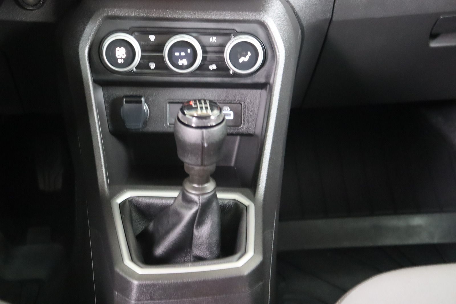 Fahrzeugabbildung Ford Grand C-Max 1.0 Cool & Connect * Navi * SHZ HU/A
