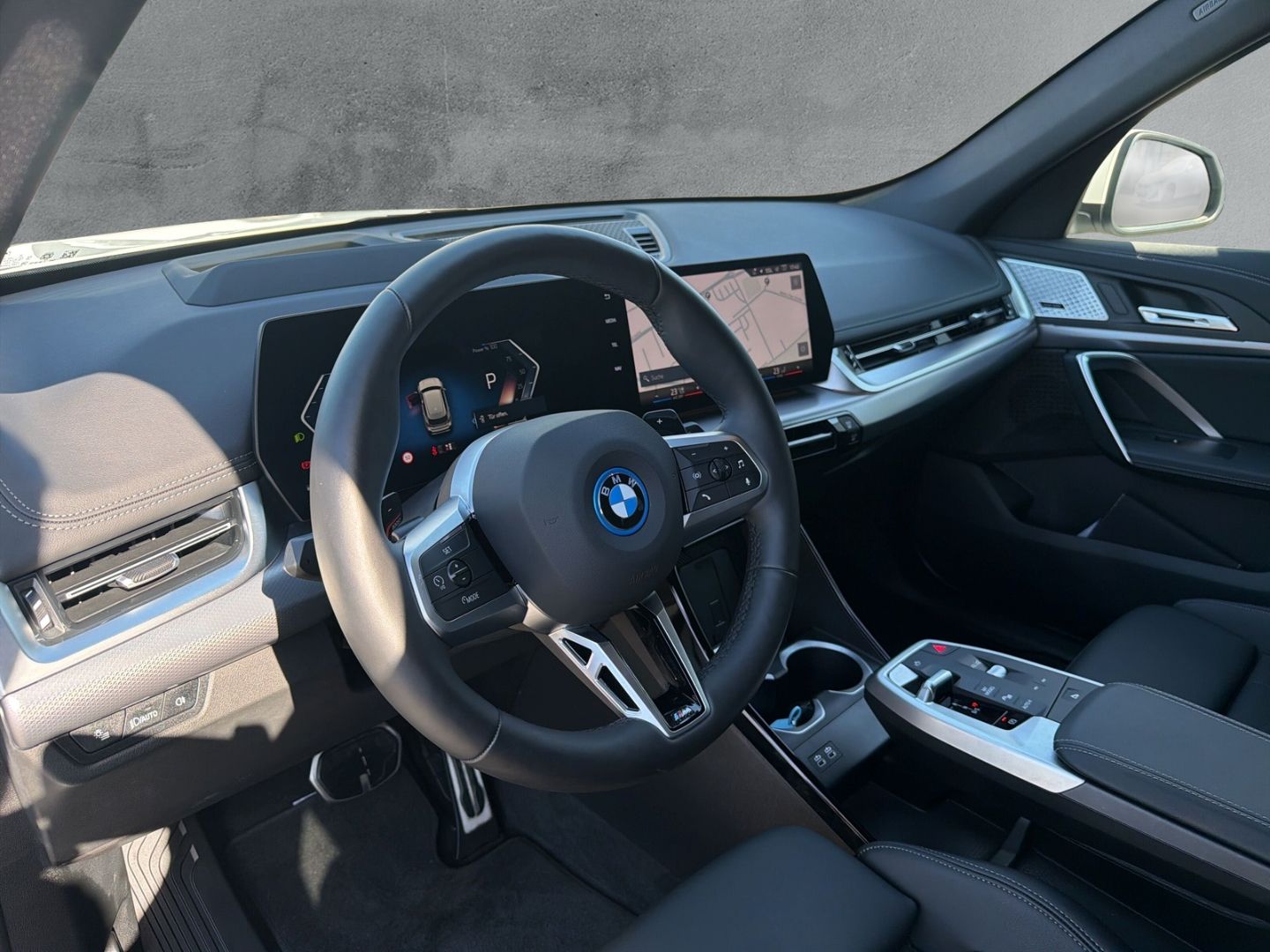 BMW X1 xDrive 30e M SPORT 18''LC PROF HuD ALARM AHK  foto 9