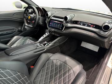 صورة مصغرة 14 لـ 2019 Ferrari GTC4LUSSO