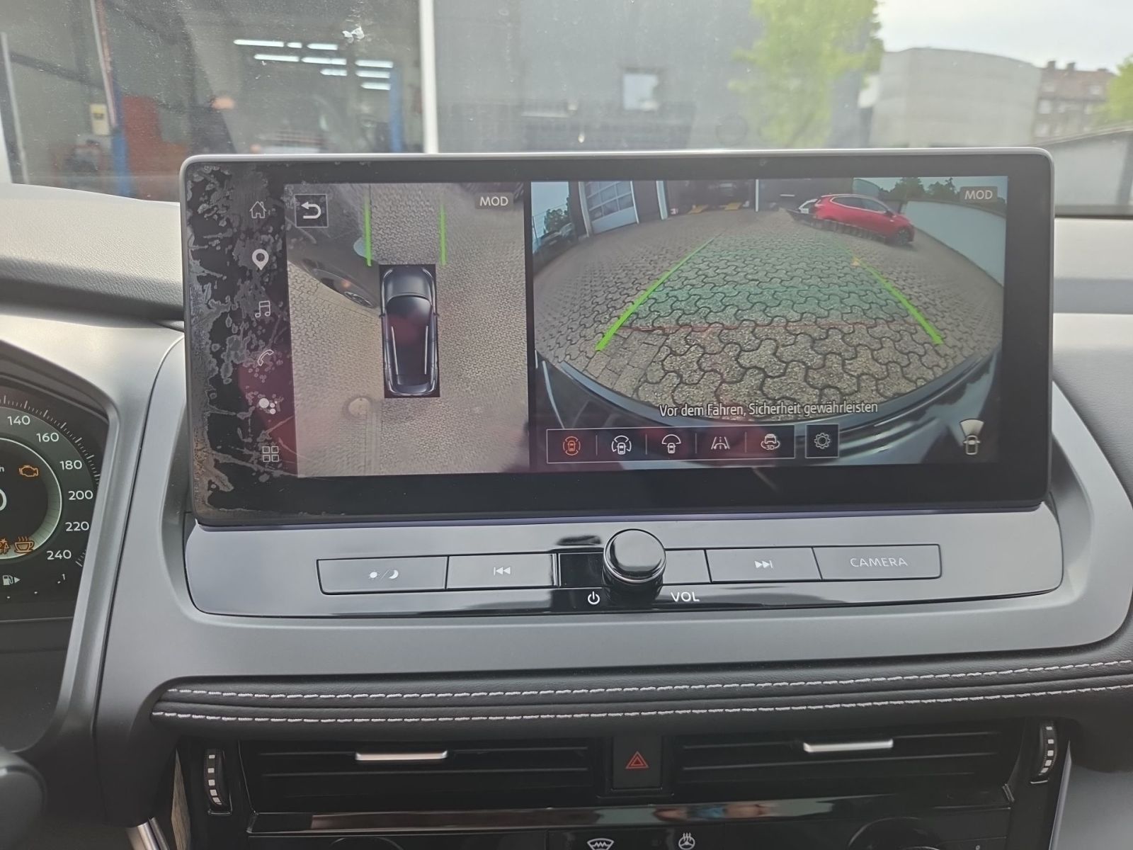 Fahrzeugabbildung Nissan Qashqai 1.3 DIG-T MHEV N-Connecta 158 PS Autom.