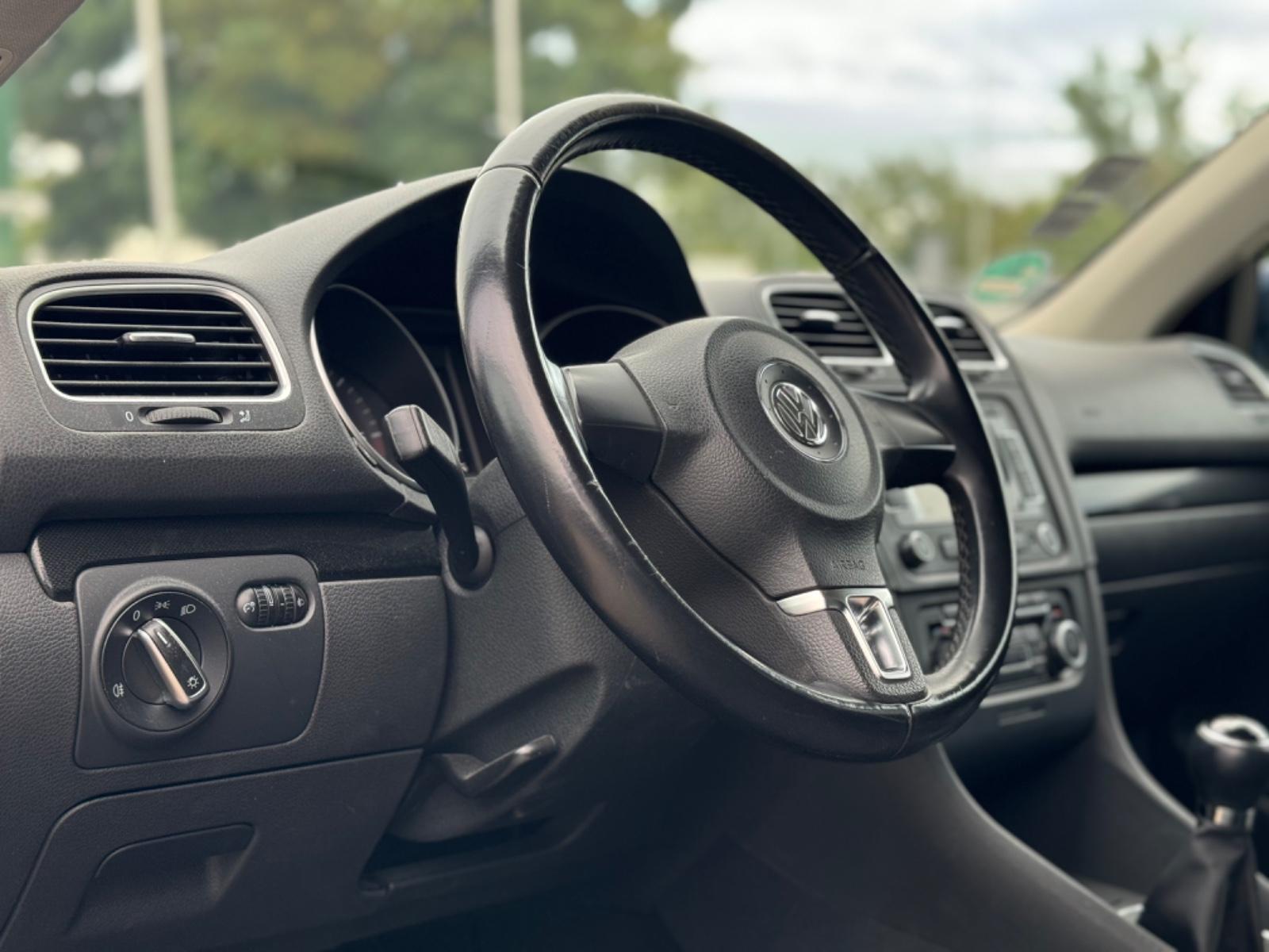 Volkswagen Golf 2011 — photo 9