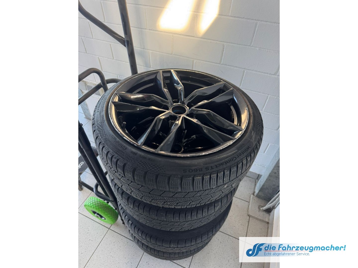 Fahrzeugabbildung Audi TT Coupe 2.0 TFSI quattro S line Sportpaket Lede