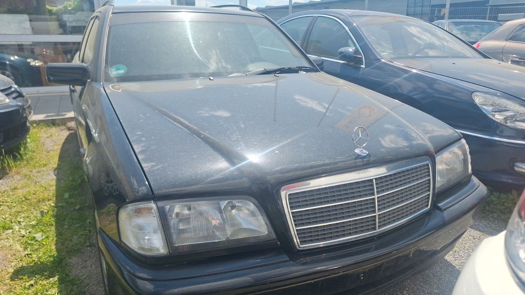 Angebot ansehen Mercedes-Benz C 180