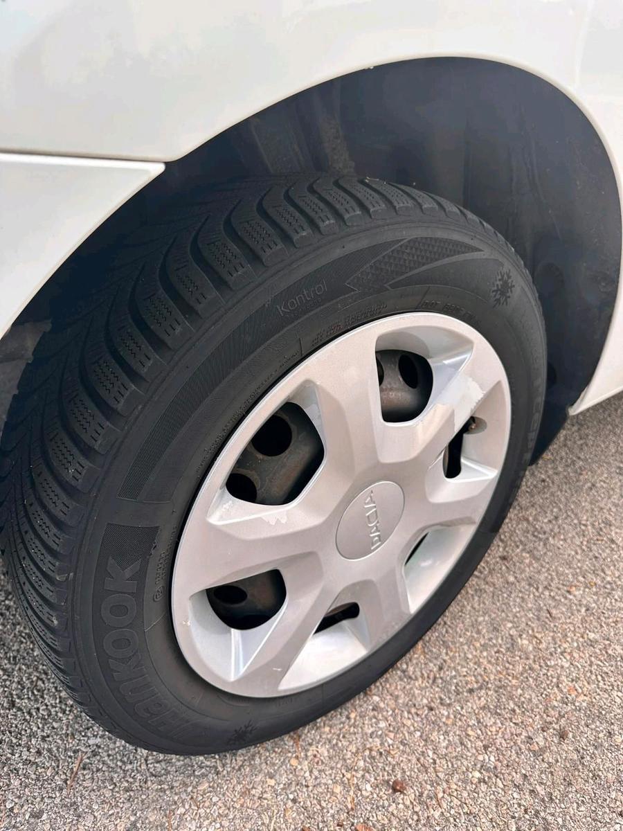 Dacia Sandero 2014 — photo 12