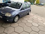 Renault Clío Automatik weniger Kilometer s... - gebrauchte Renault Clio aus dem Jahr 2000