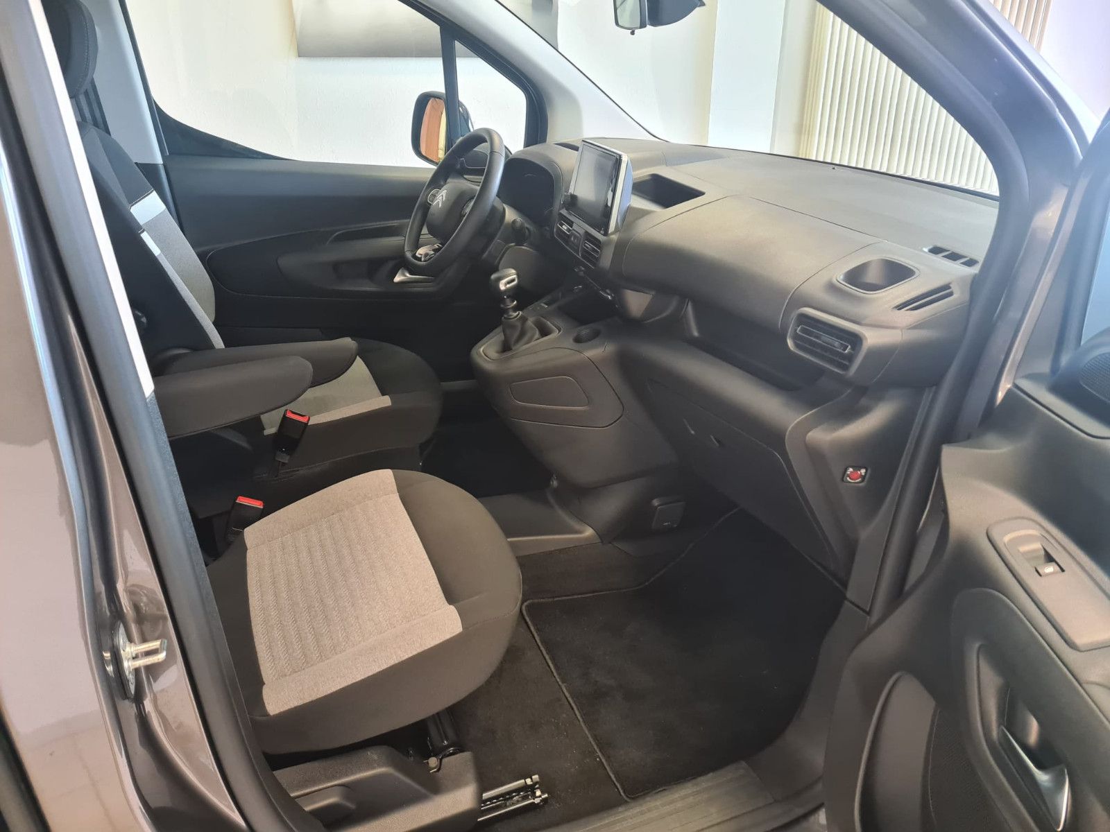 Fahrzeugabbildung Citroën Berlingo / KAMERA / SCHECKHEFT