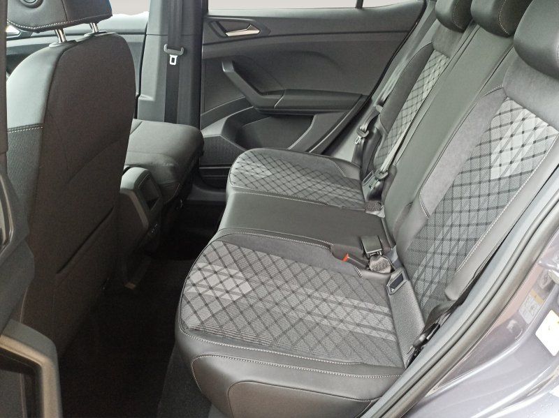 Fahrzeugabbildung Volkswagen T-Cross 1.0 TSI R-Line DSG