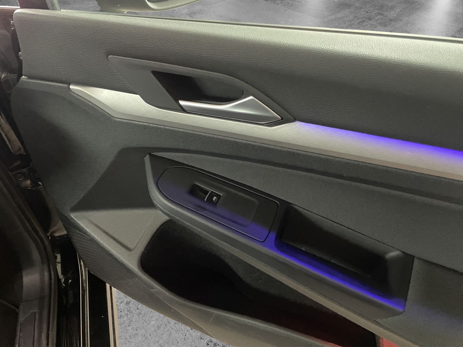 Fahrzeugabbildung Volkswagen Golf VIII*Standheizung*Kamera*Navi*ACC*SitzHZ*