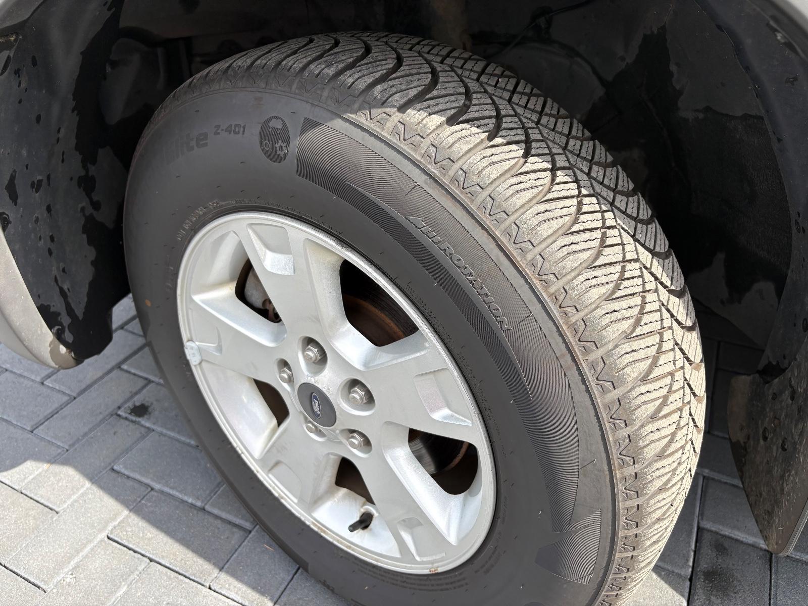 Ford Maverick 2004 — photo 7