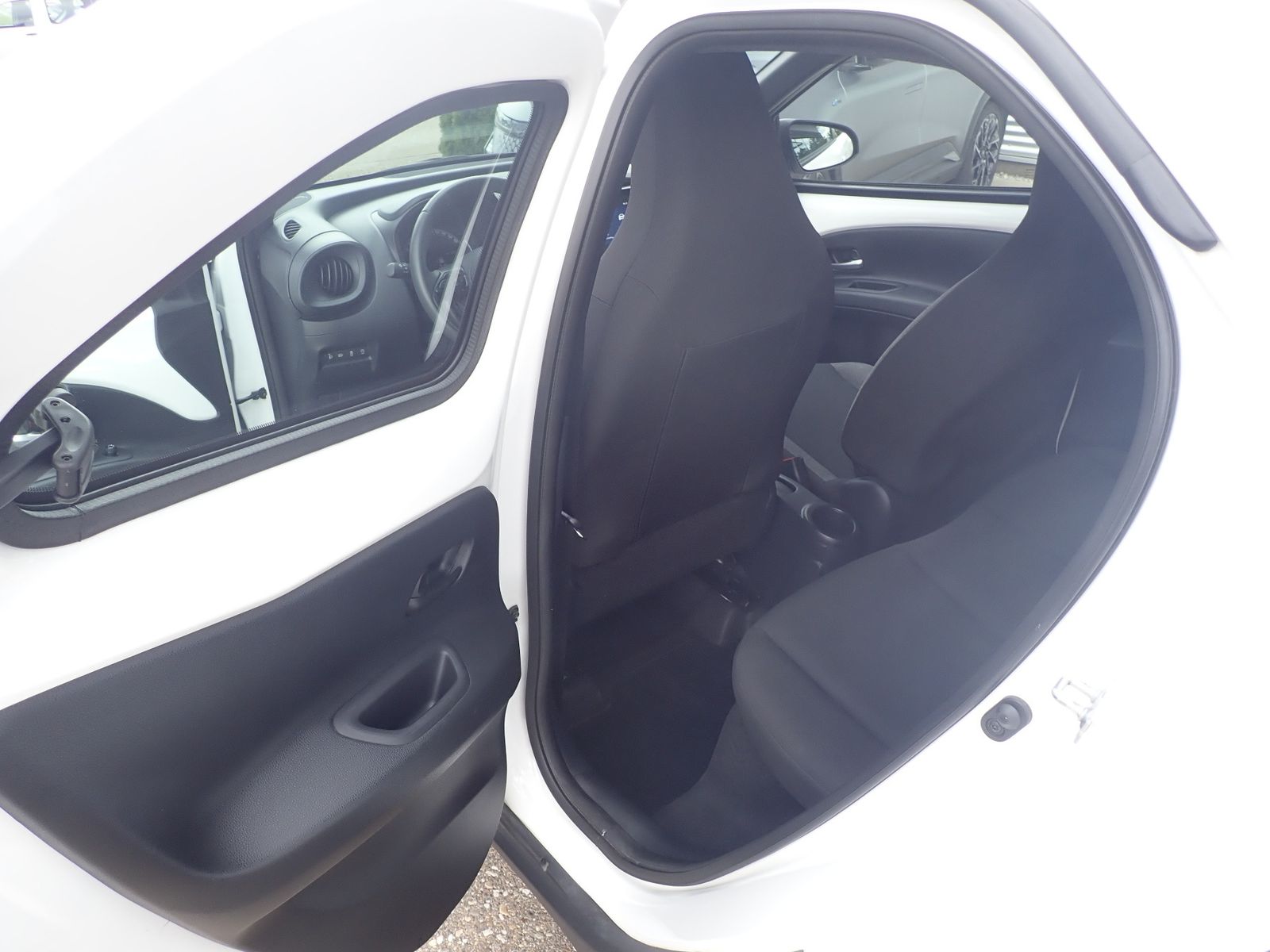 Fahrzeugabbildung Toyota Aygo X Play 1.0 5tg.