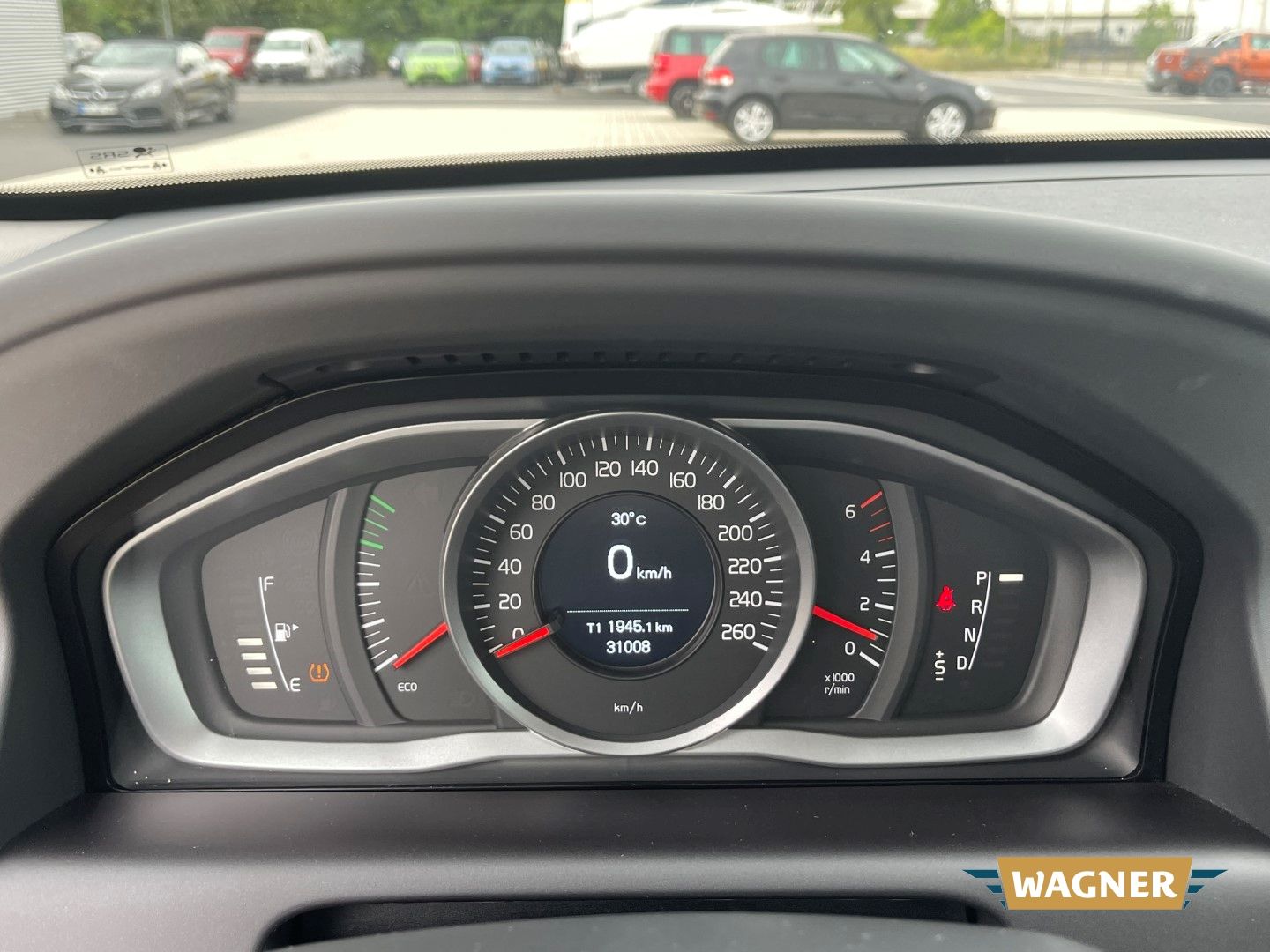 Fahrzeugabbildung Volvo XC60 Momentum 2WD Bi-Xenon SHZ 1-Hand